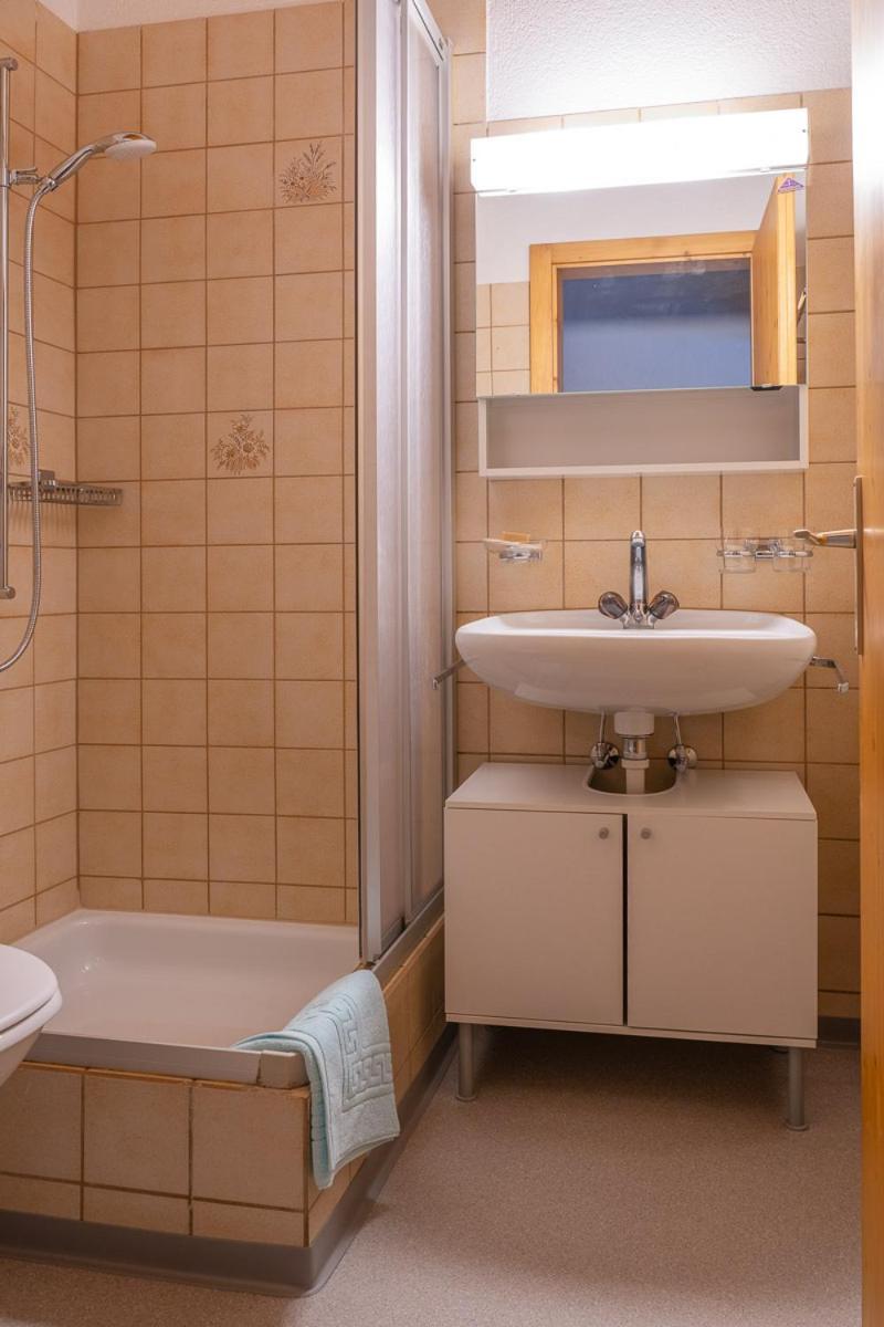 Chrona Bed & Breakfast Jenaz Quarto foto