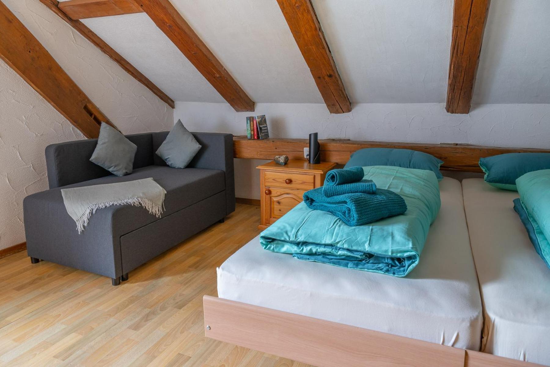 Chrona Bed & Breakfast Jenaz Quarto foto