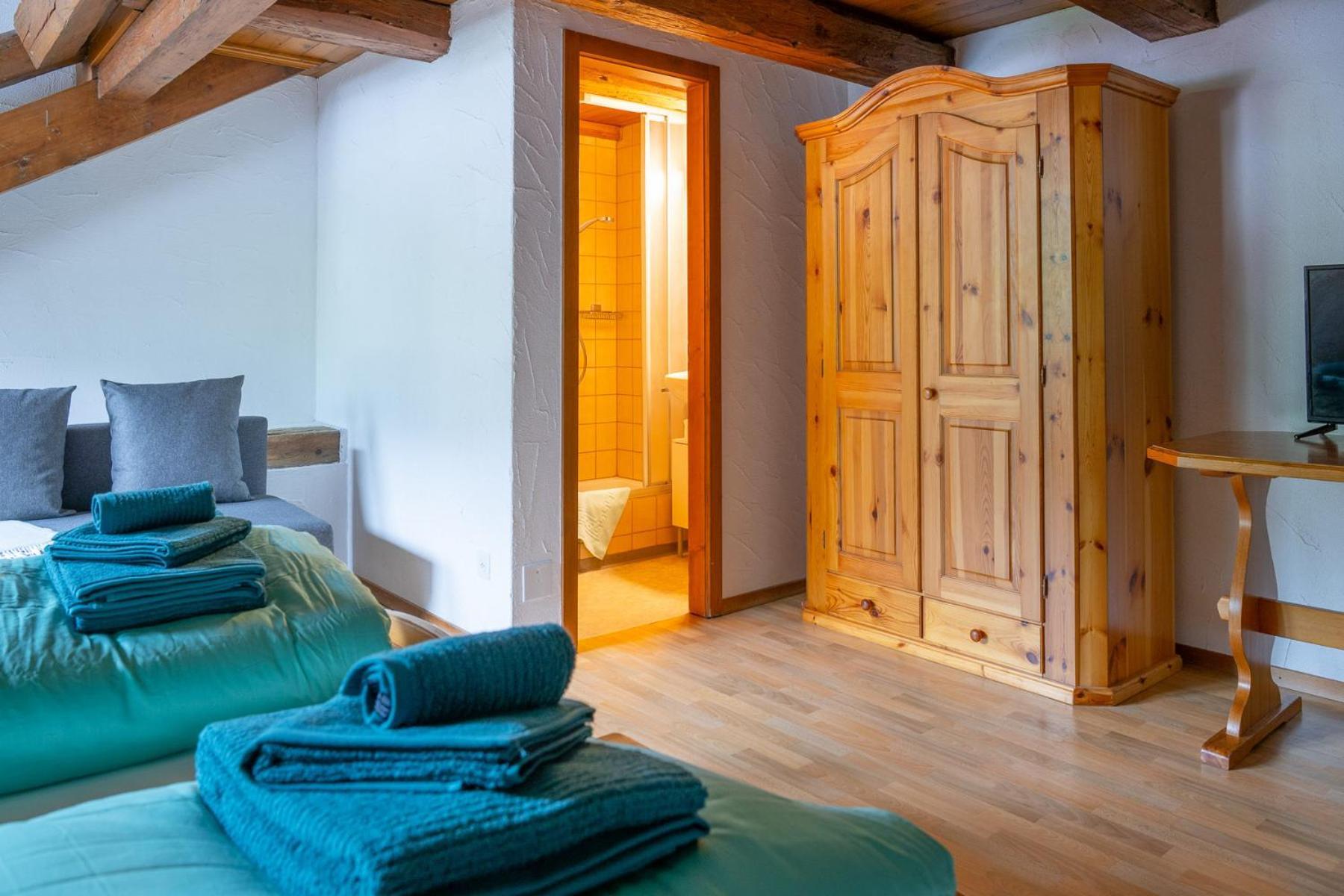 Chrona Bed & Breakfast Jenaz Quarto foto