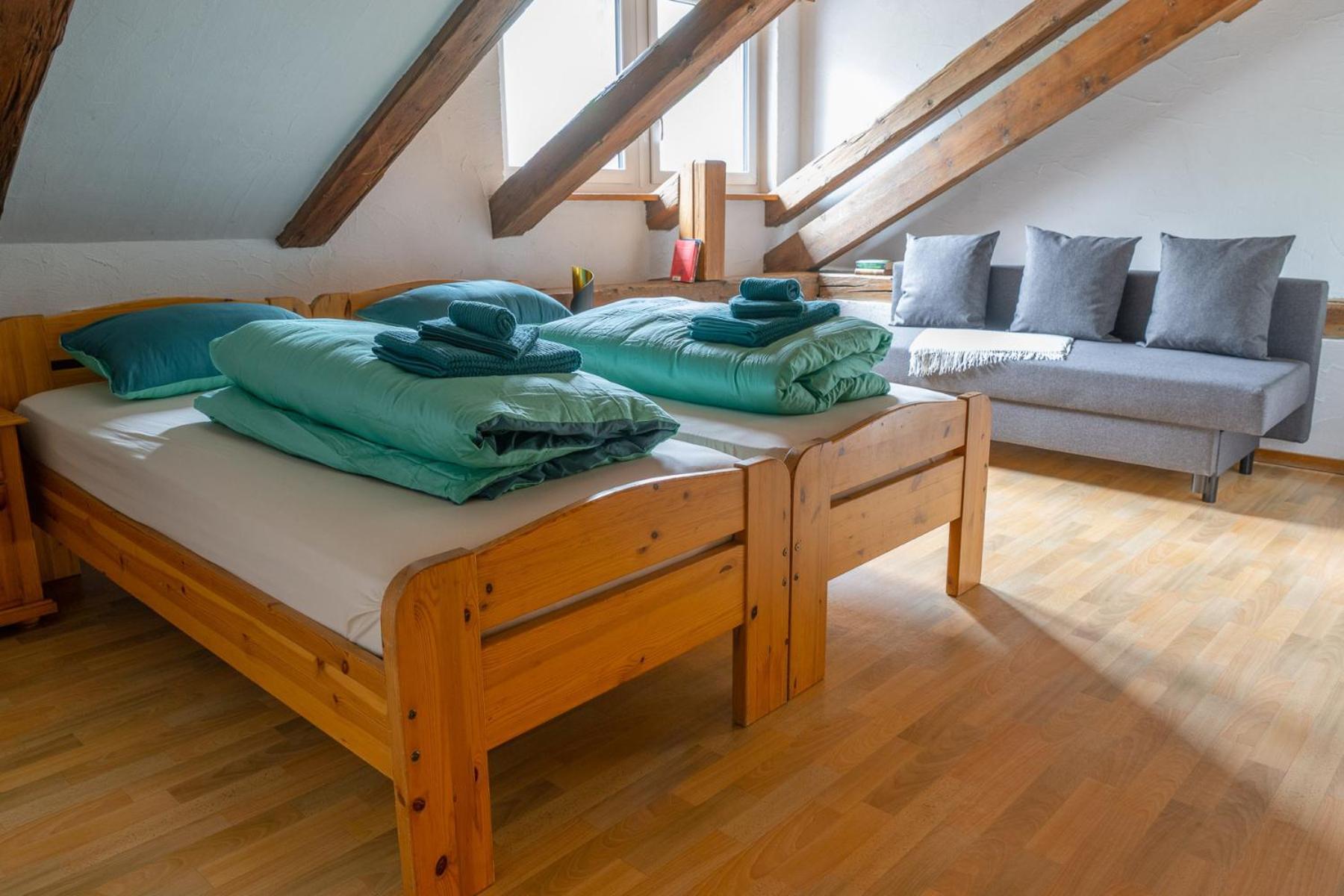 Chrona Bed & Breakfast Jenaz Quarto foto