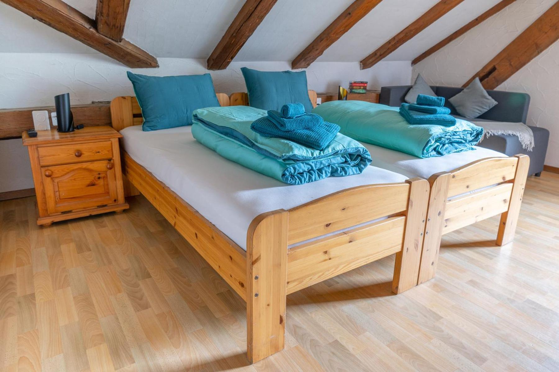 Chrona Bed & Breakfast Jenaz Quarto foto