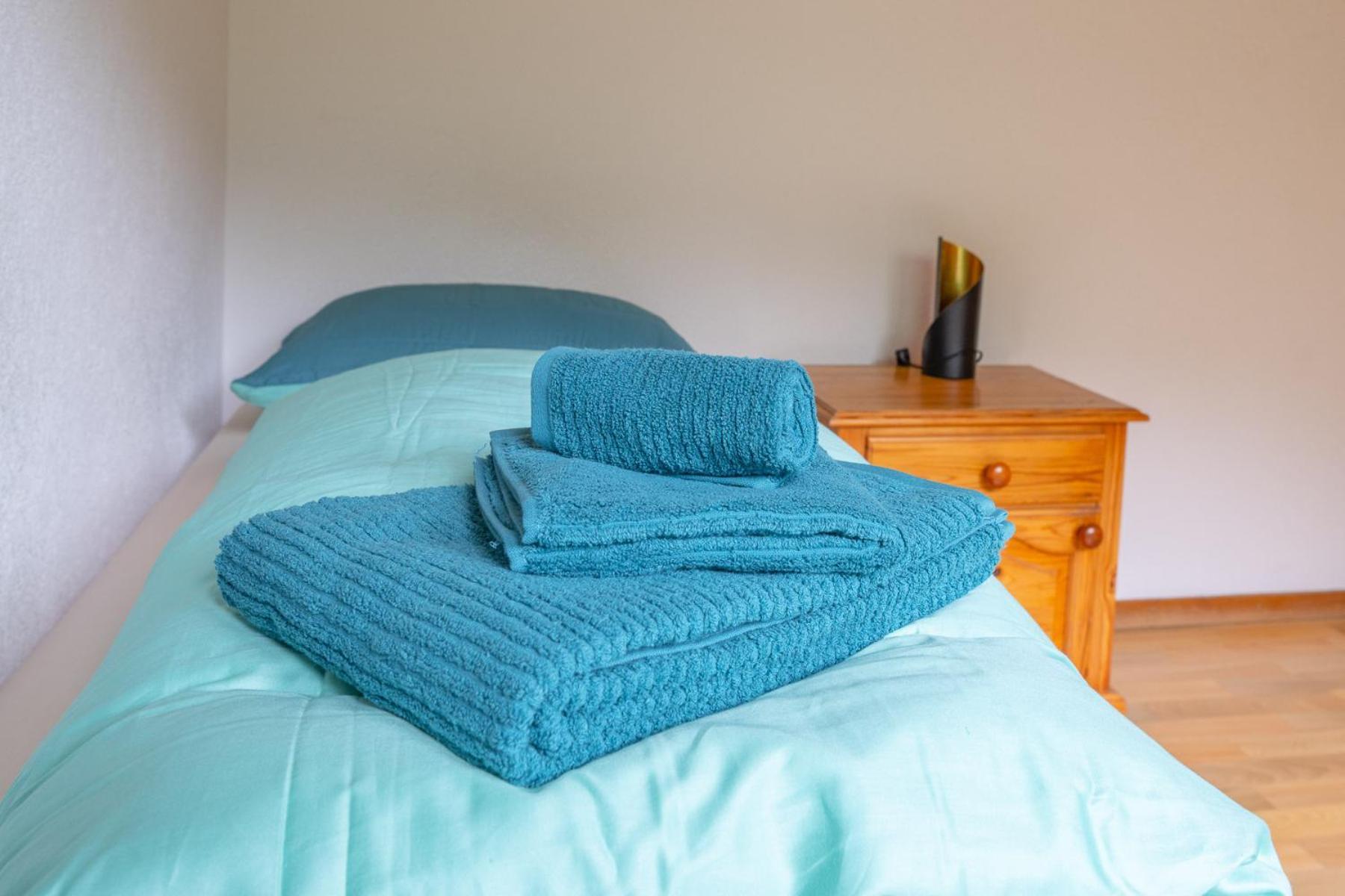 Chrona Bed & Breakfast Jenaz Quarto foto