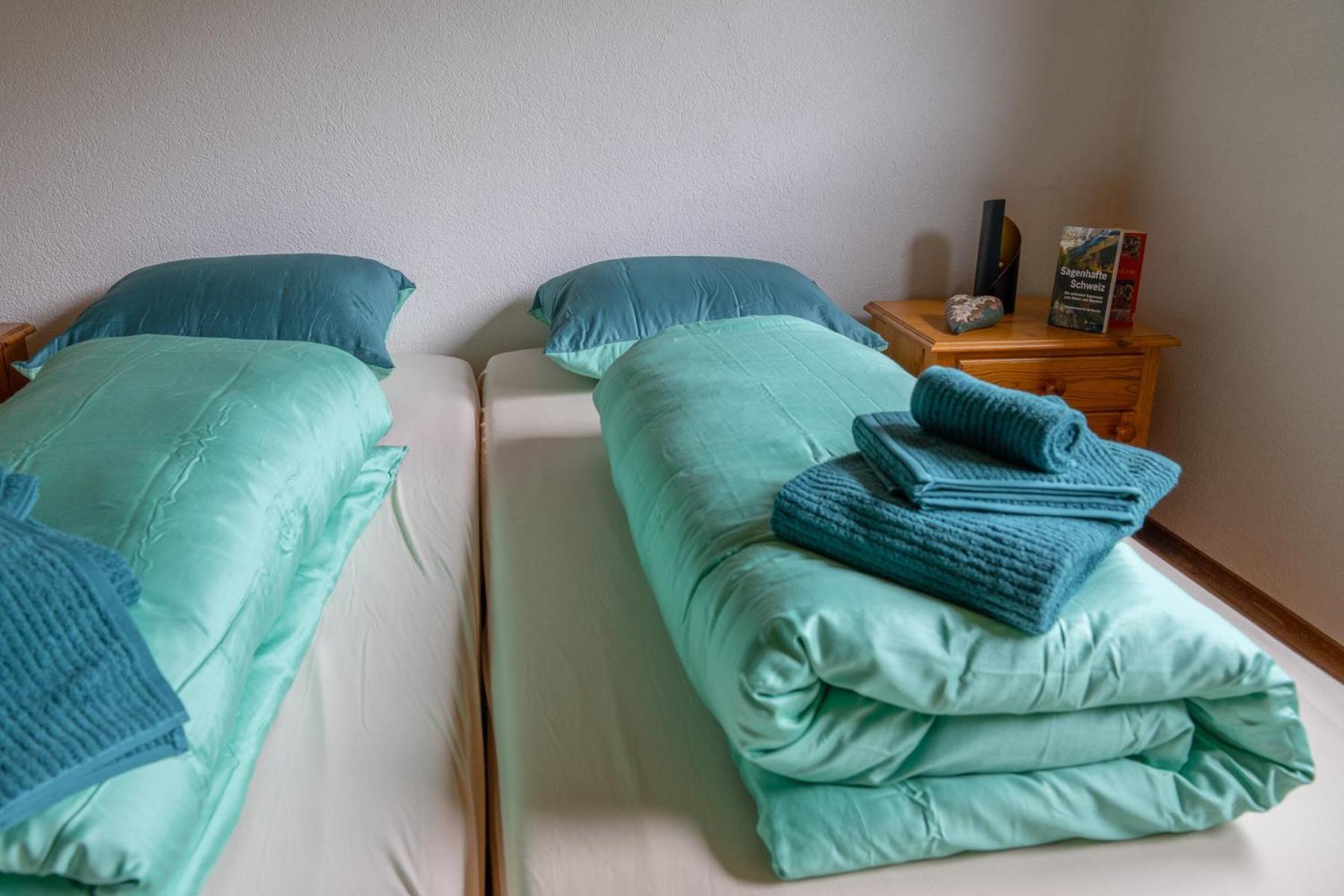 Chrona Bed & Breakfast Jenaz Quarto foto